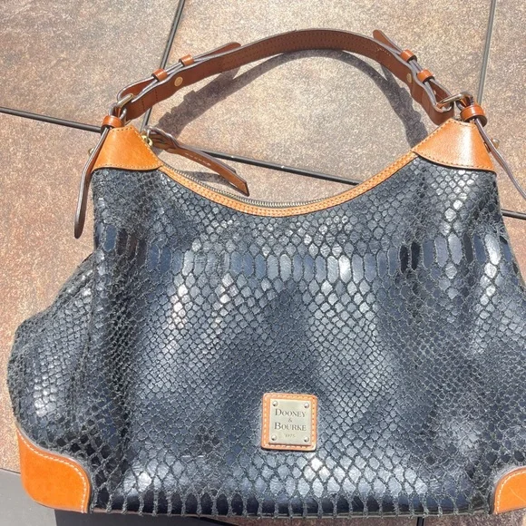 Dooney & Bourke GENUINE LEATHER Black and Tan Erica Snakeskin Women's Bag Set - Picture 15 of 16